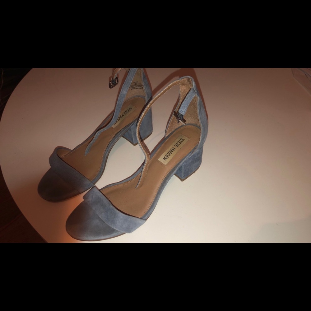 Steve Madden Blue Suede Sandal with heel